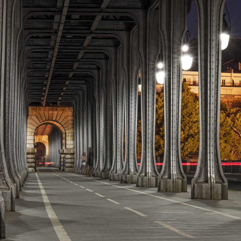 Paris_pont_de_bir-hakeim_3_c