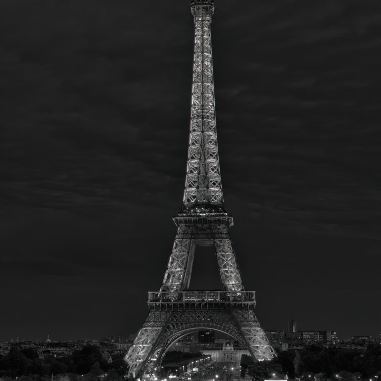 Tour_eiffel_nb